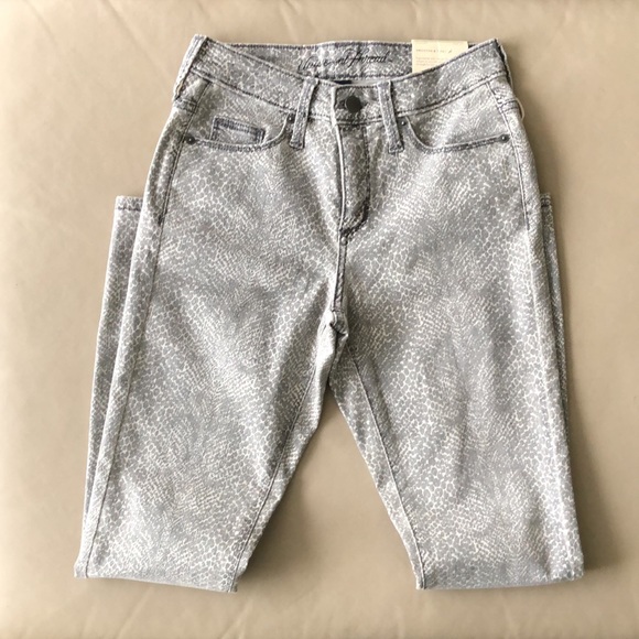 Universal Thread High Rise Skinny Jeans - Picture 4 of 11